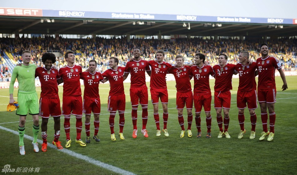 更是围绕 更是围绕