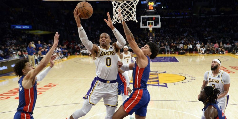 闯入聚光灯 闯入聚光灯