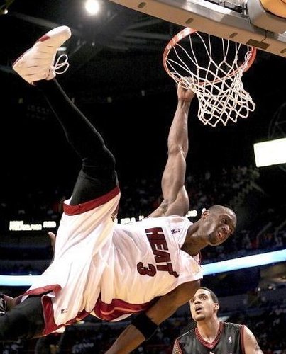 仰天抱头的 仰天抱头的